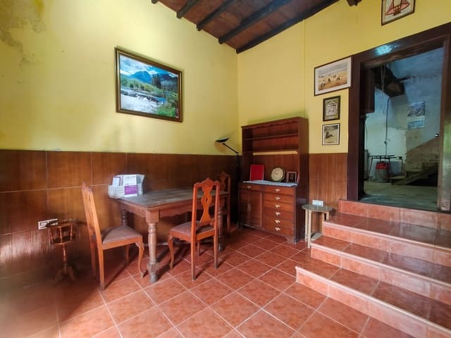 2 bedroom Townhouse for sale in Cudillero with garage - € 170,000 (Ref: 9034300)