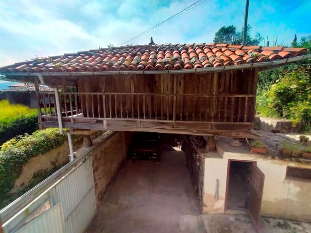 2 bedroom Townhouse for sale in Cudillero with garage - € 170,000 (Ref: 9034300)