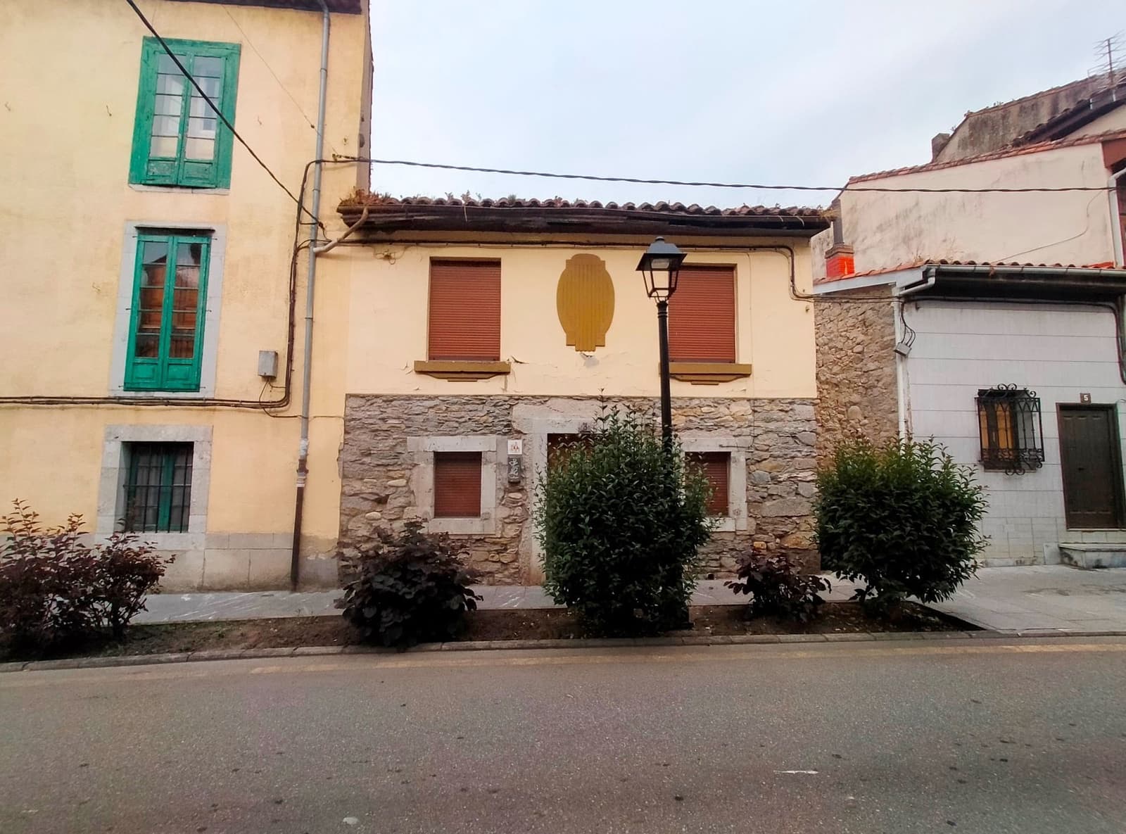 3 soveværelse Semi-Rækkehus til salg i Pravia med garage - € 60.000 (Ref: 9037851)