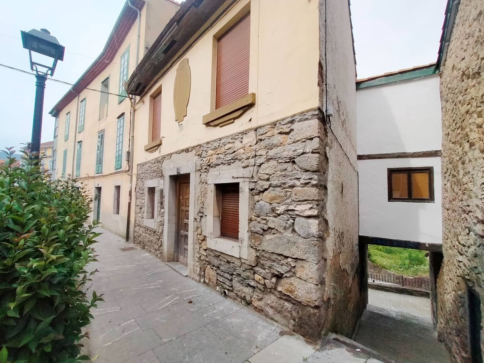 3 soveværelse Semi-Rækkehus til salg i Pravia med garage - € 60.000 (Ref: 9037851)