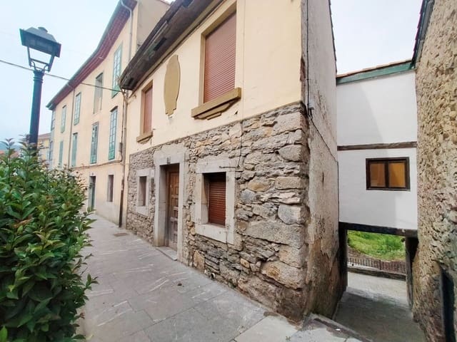 3 quarto Moradia Geminada para venda em Pravia com garagem - 60 000 € (Ref: 9037851)