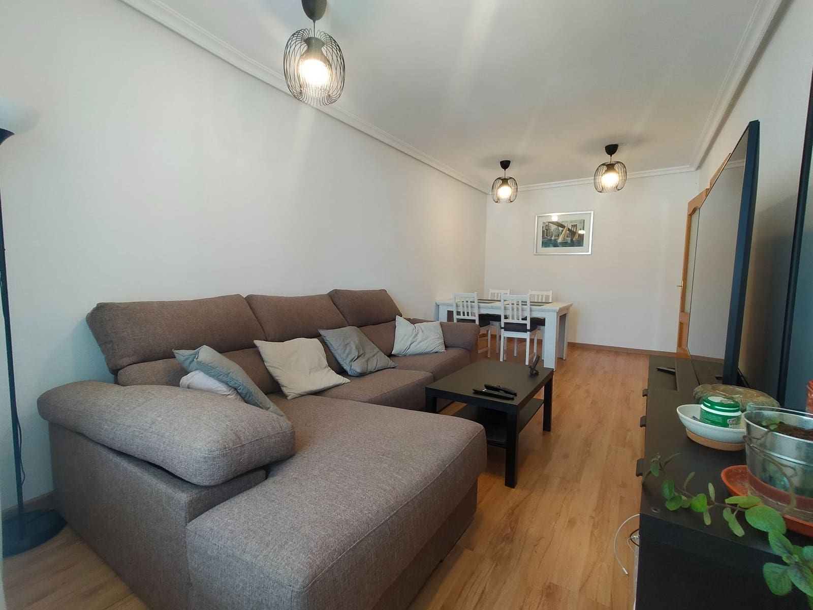 2 sypialnia Mieszkanie na sprzedaż w Salas z garażem - 125 000 € (Ref: 9098883)