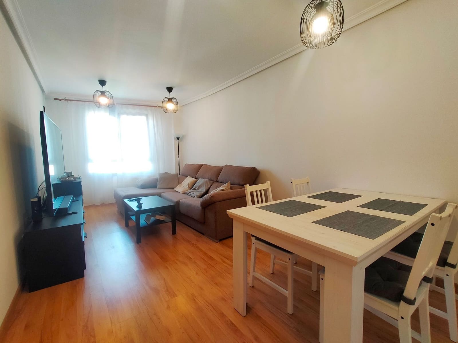 2 sypialnia Mieszkanie na sprzedaż w Salas z garażem - 125 000 € (Ref: 9098883)