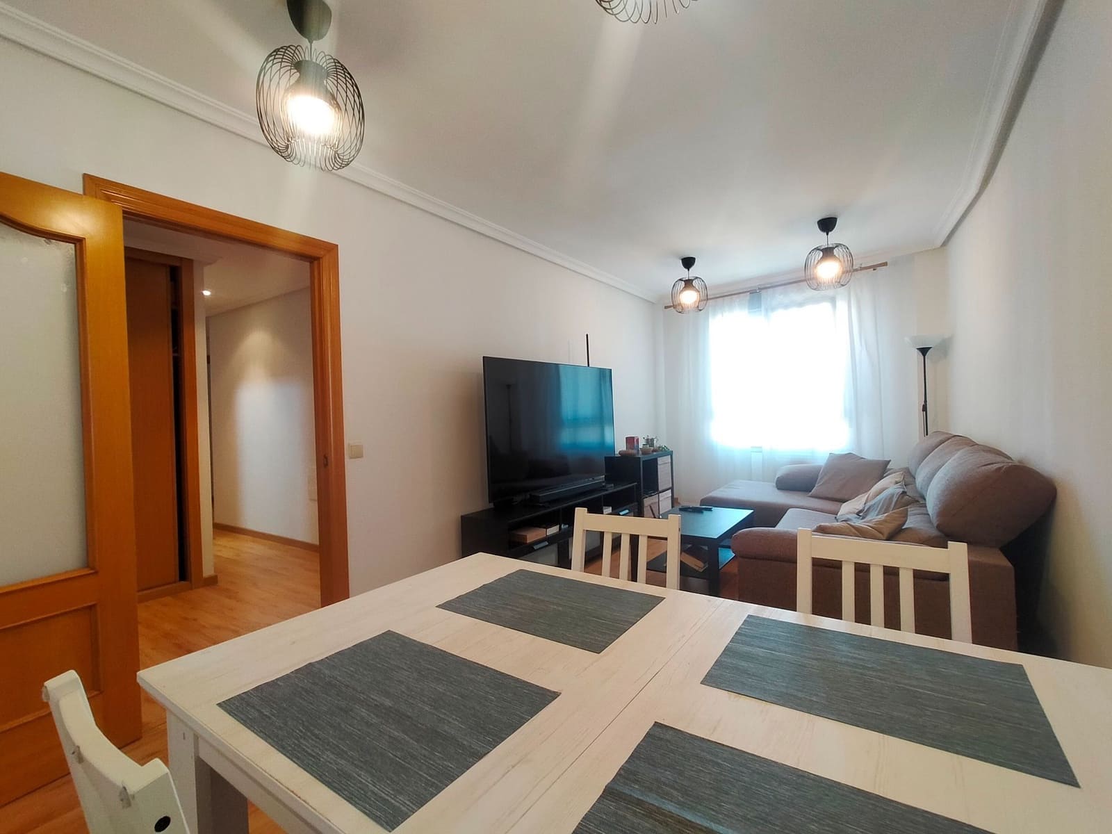 2 sypialnia Mieszkanie na sprzedaż w Salas z garażem - 125 000 € (Ref: 9098883)