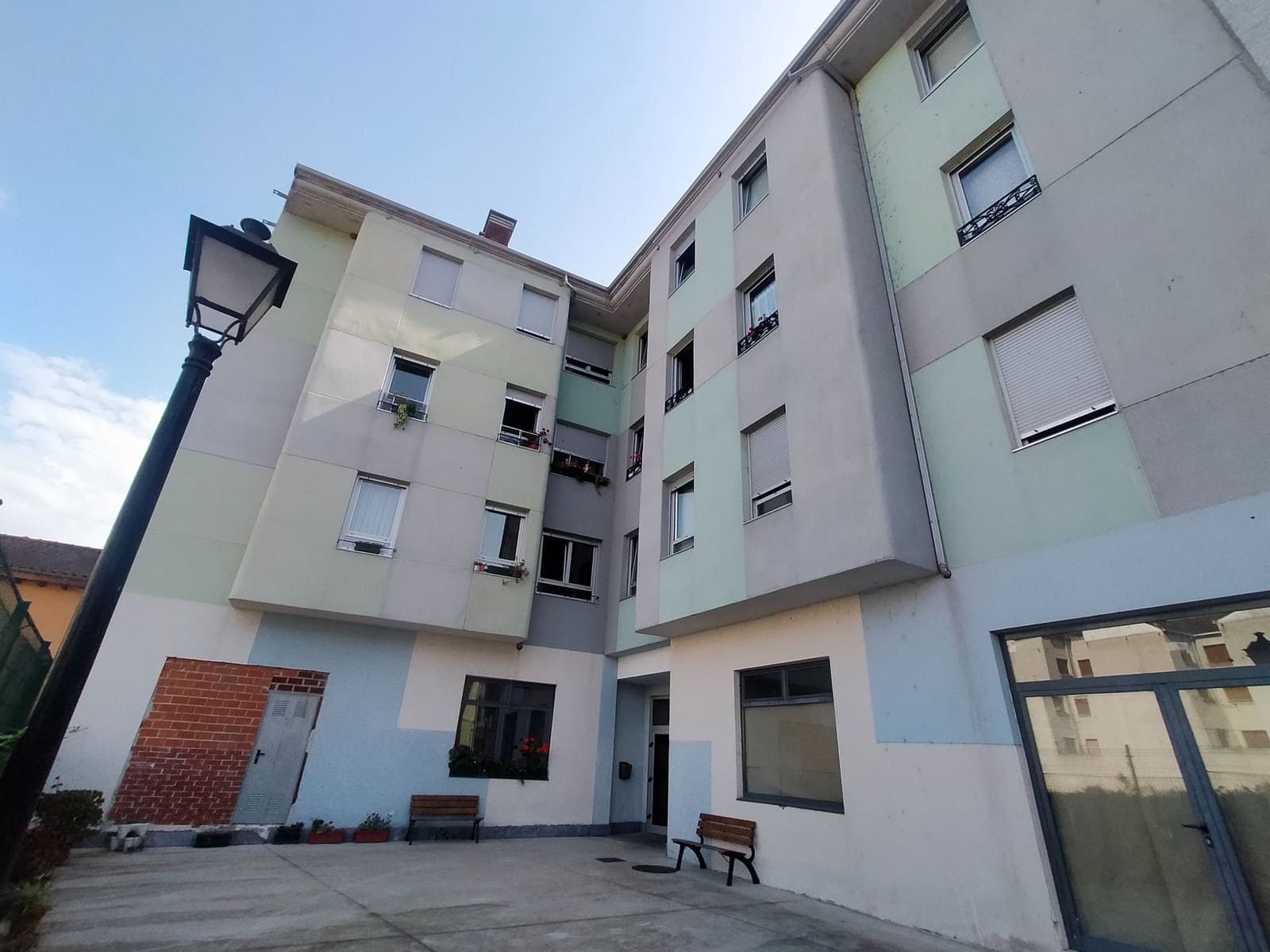 2 sypialnia Mieszkanie na sprzedaż w Salas z garażem - 125 000 € (Ref: 9098883)