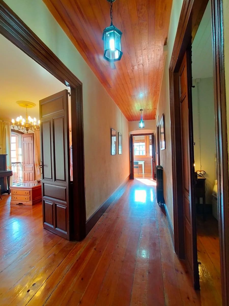 8 soveværelse Villa til salg i Pravia med garage - € 635.000 (Ref: 9251876)