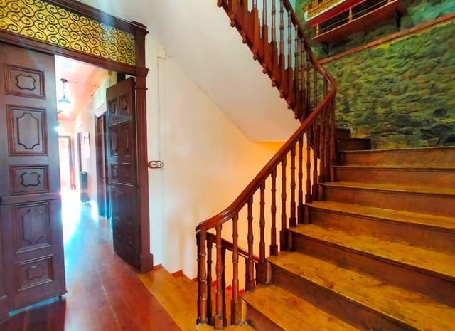 8 bedroom Villa for sale in Pravia with garage - € 635,000 (Ref: 9251876)