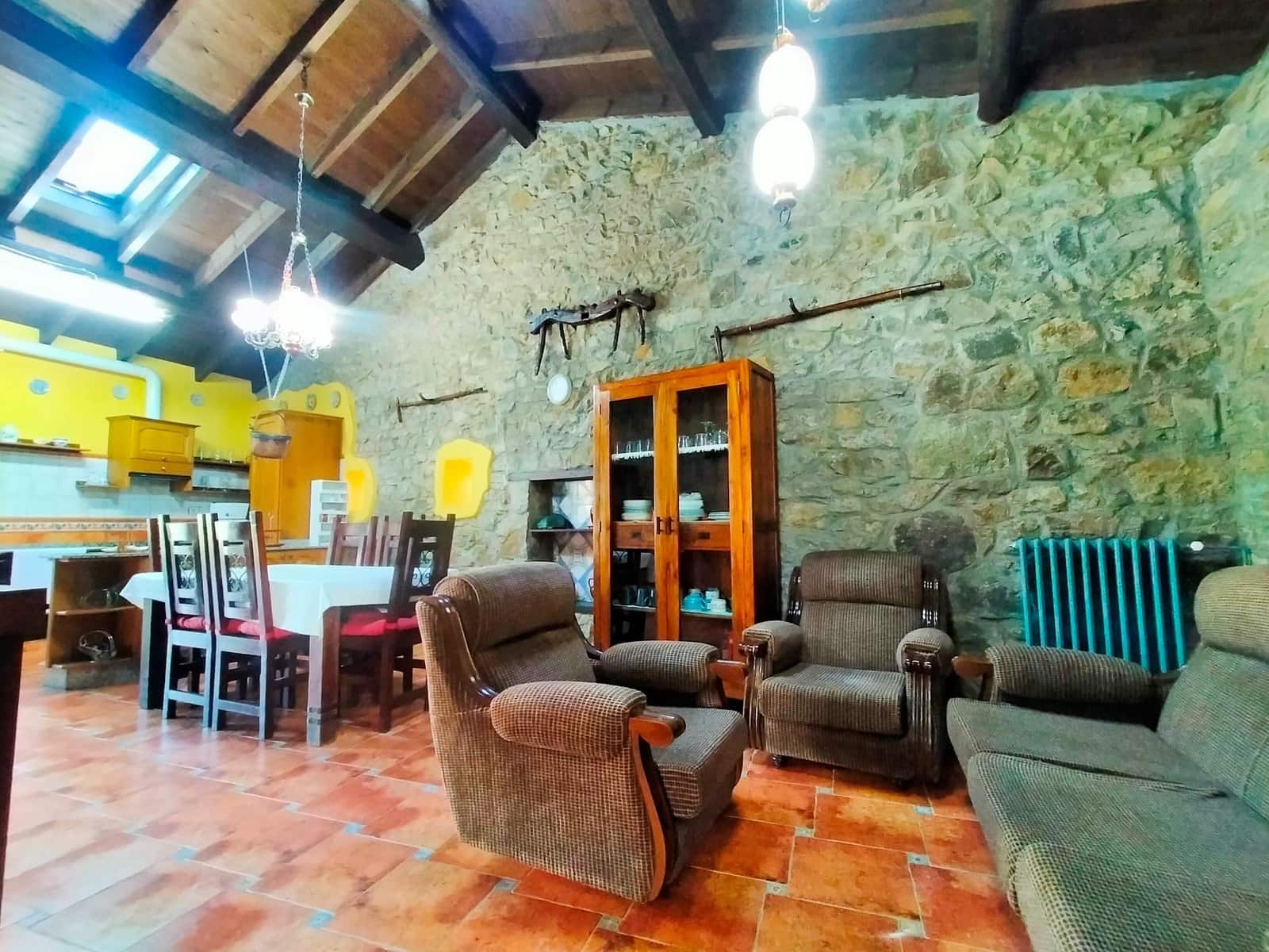 8 soveværelse Villa til salg i Pravia med garage - € 635.000 (Ref: 9251876)