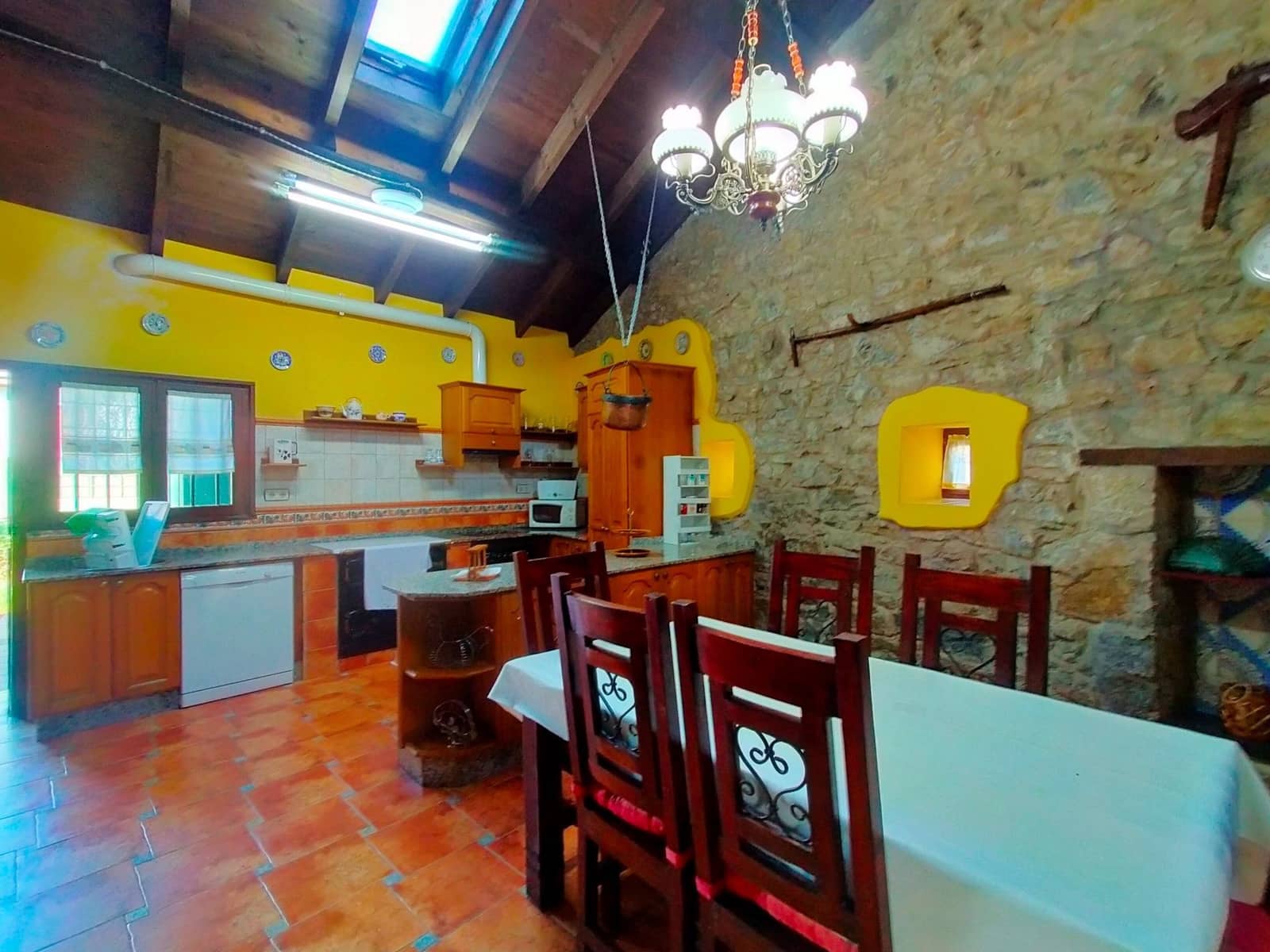 8 soveværelse Villa til salg i Pravia med garage - € 635.000 (Ref: 9251876)