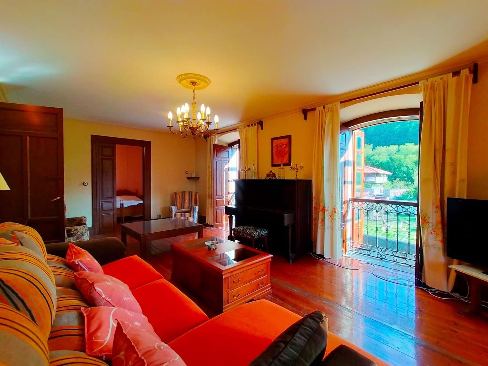 8 soveværelse Villa til salg i Pravia med garage - € 635.000 (Ref: 9251876)