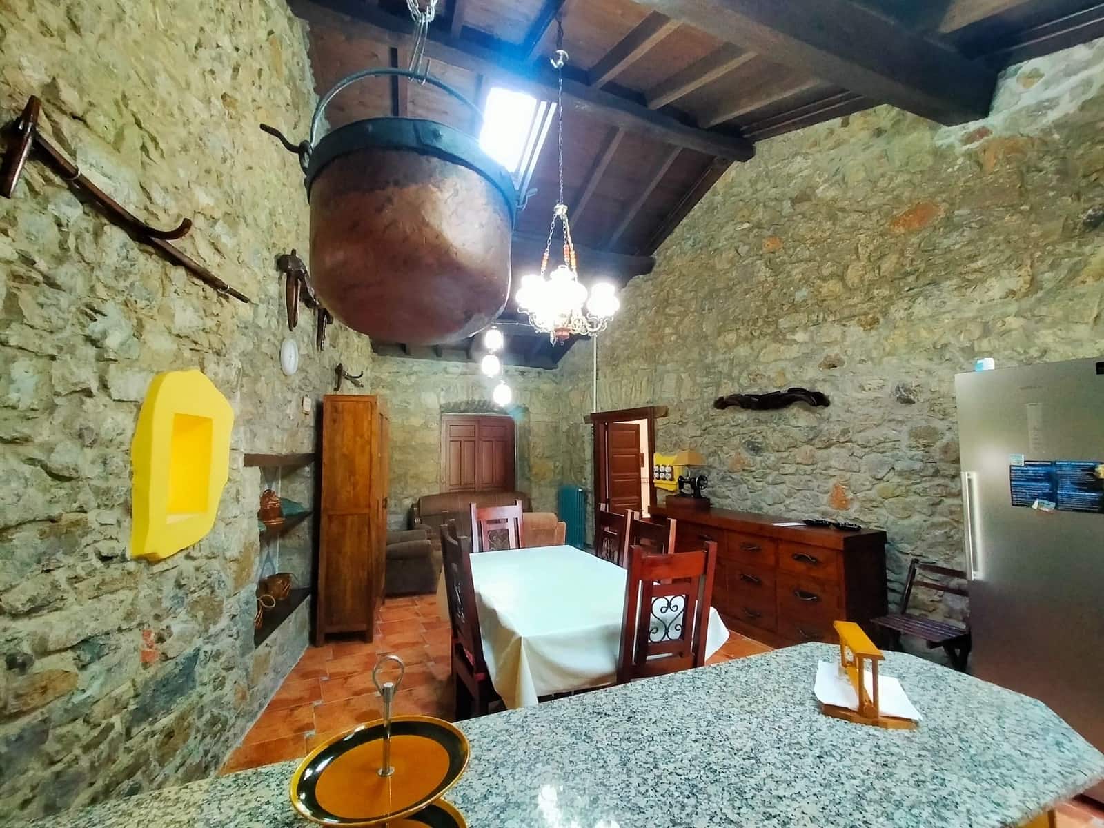 8 soveværelse Villa til salg i Pravia med garage - € 635.000 (Ref: 9251876)