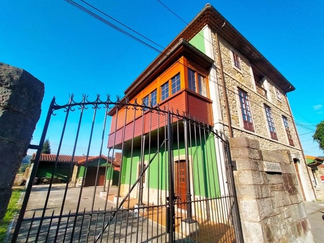 8 soveværelse Villa til salg i Pravia med garage - € 635.000 (Ref: 9251876)