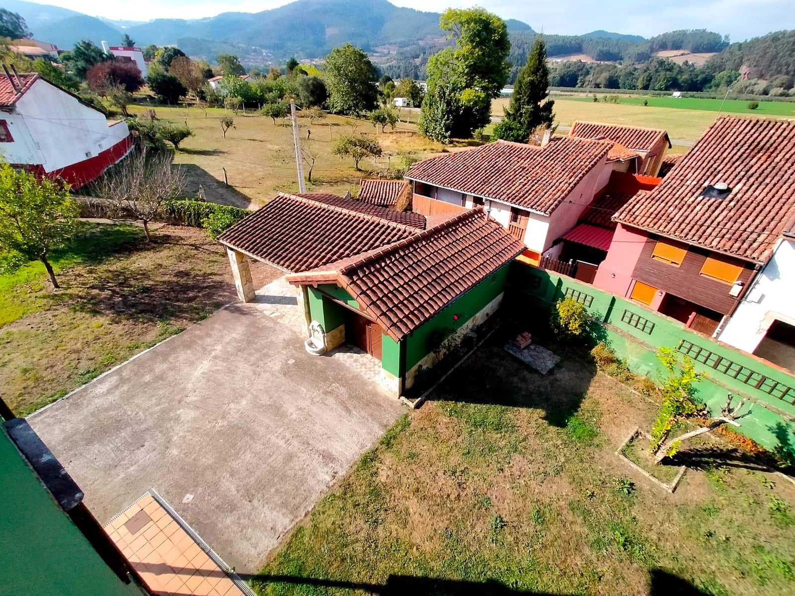 8 soveværelse Villa til salg i Pravia med garage - € 635.000 (Ref: 9251876)