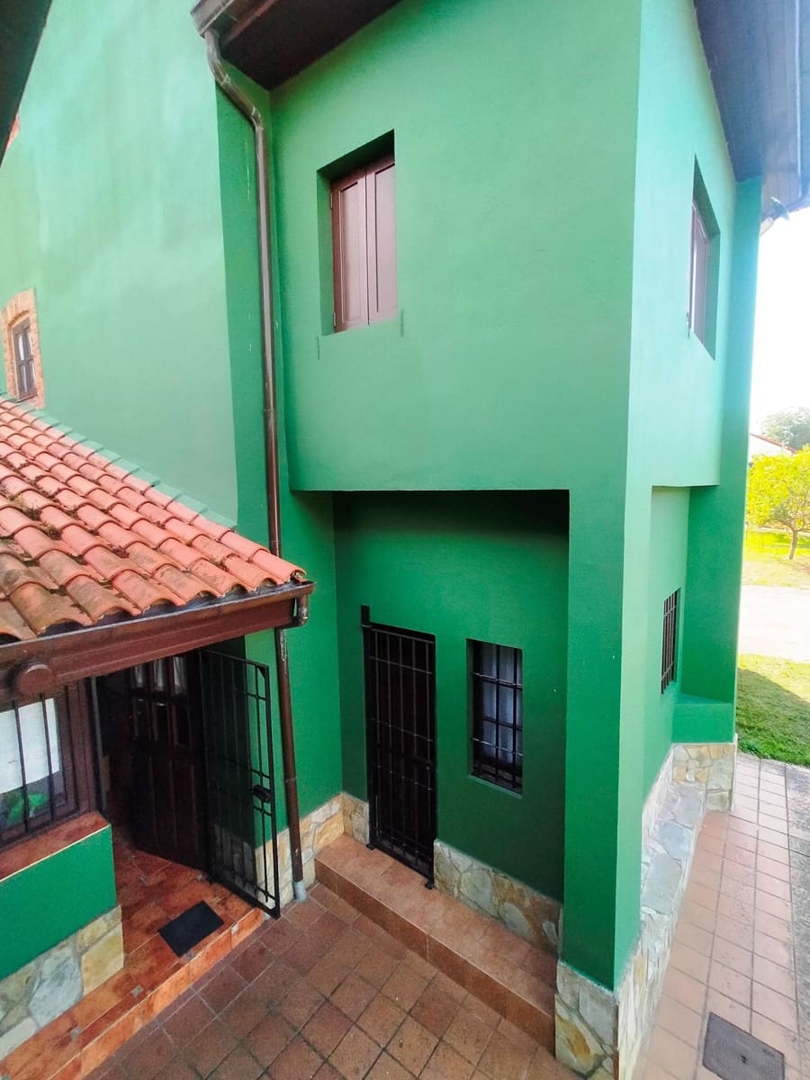 8 soveværelse Villa til salg i Pravia med garage - € 635.000 (Ref: 9251876)