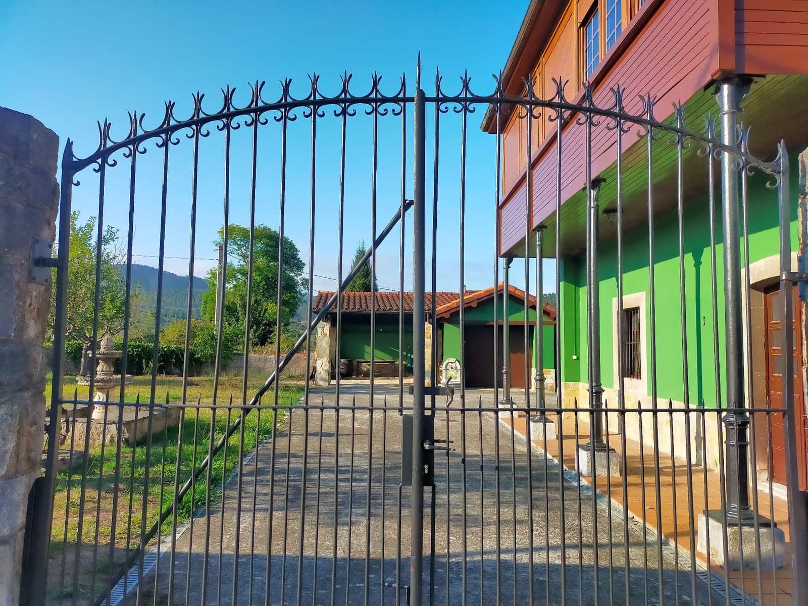 8 soveværelse Villa til salg i Pravia med garage - € 635.000 (Ref: 9251876)