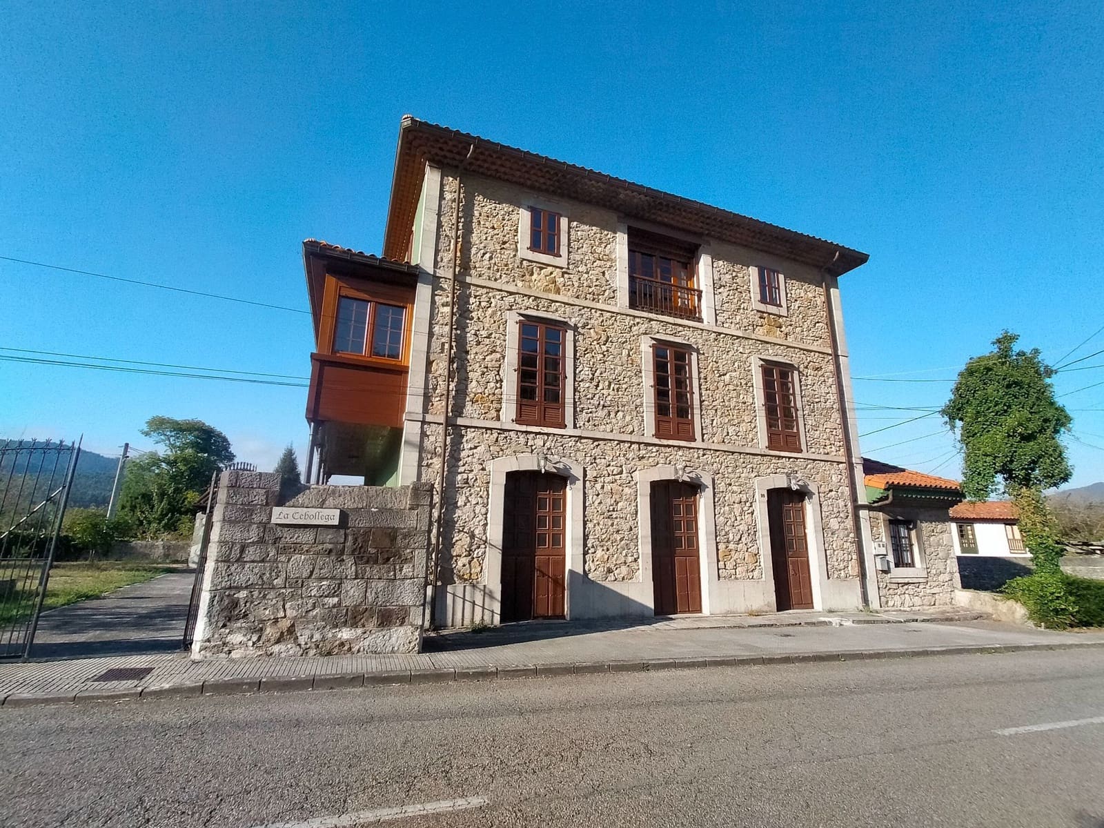 8 soveværelse Villa til salg i Pravia med garage - € 635.000 (Ref: 9251876)