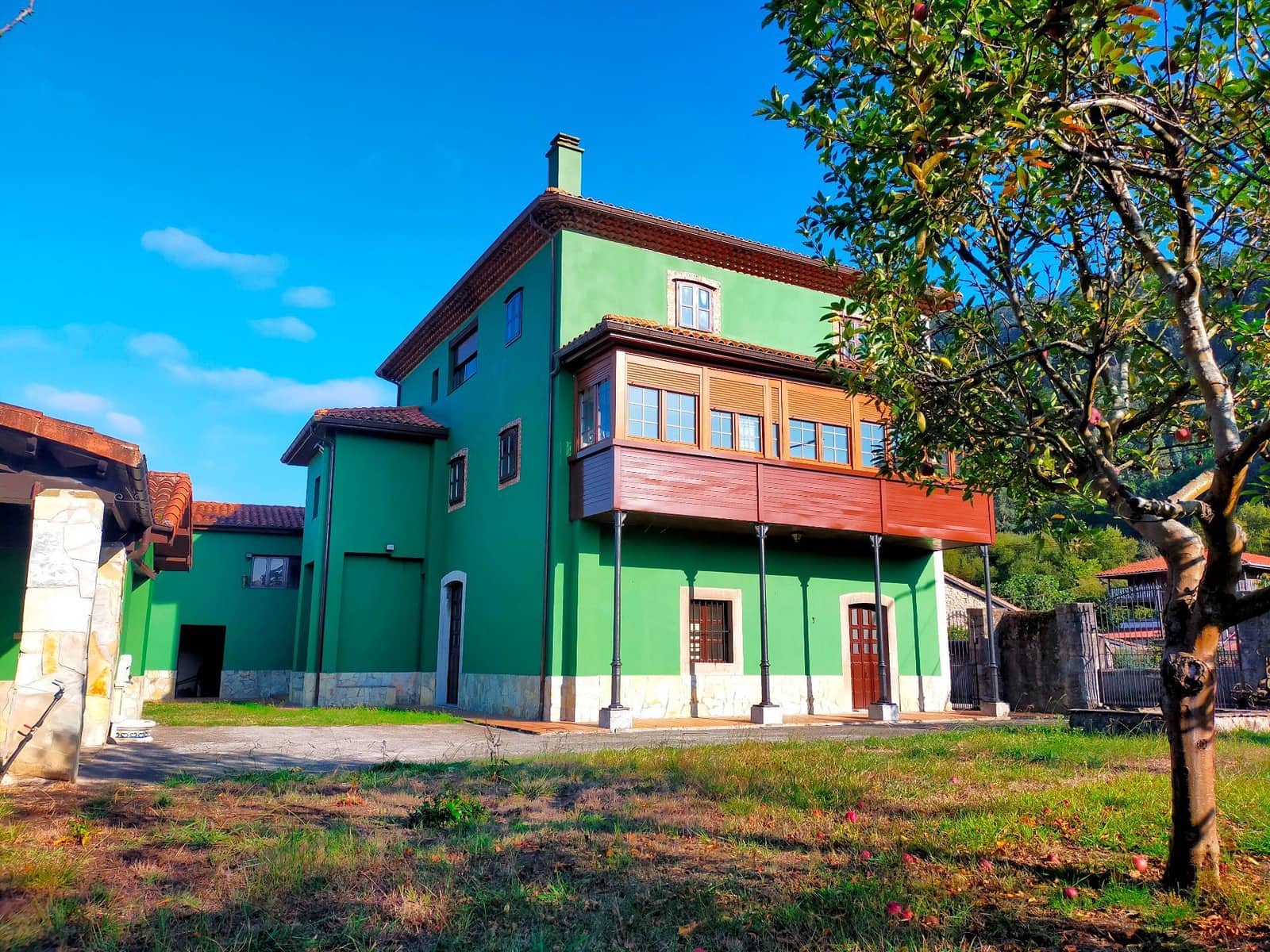 8 soveværelse Villa til salg i Pravia med garage - € 635.000 (Ref: 9251876)