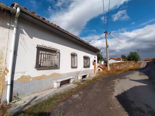 3 bedroom Townhouse for sale in Pravia with garage - € 70,000 (Ref: 9256771)