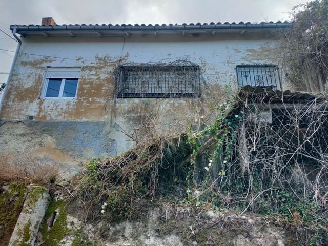 3 bedroom Townhouse for sale in Pravia with garage - € 70,000 (Ref: 9256771)