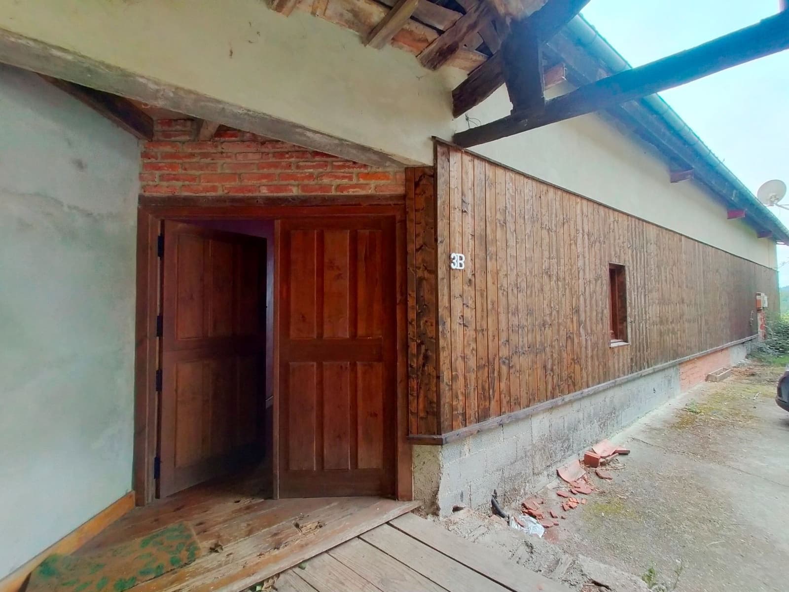 10 slaapkamer Villa te koop in Pravia met garage - € 220.000 (Ref: 9317242)