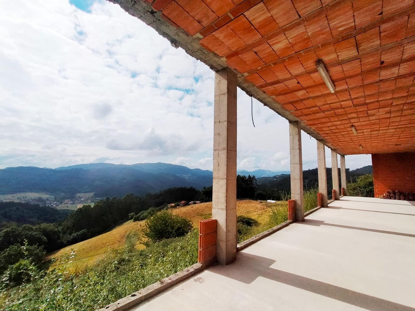 10 slaapkamer Villa te koop in Pravia met garage - € 220.000 (Ref: 9317242)