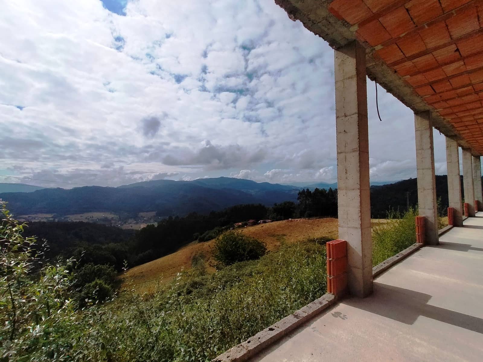 10 slaapkamer Villa te koop in Pravia met garage - € 220.000 (Ref: 9317242)