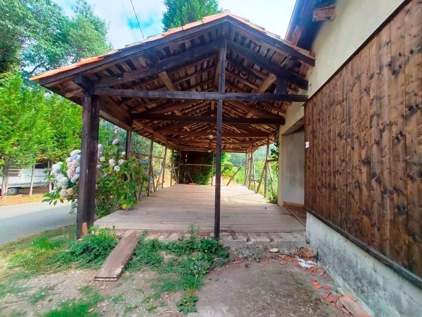 10 slaapkamer Villa te koop in Pravia met garage - € 220.000 (Ref: 9317242)