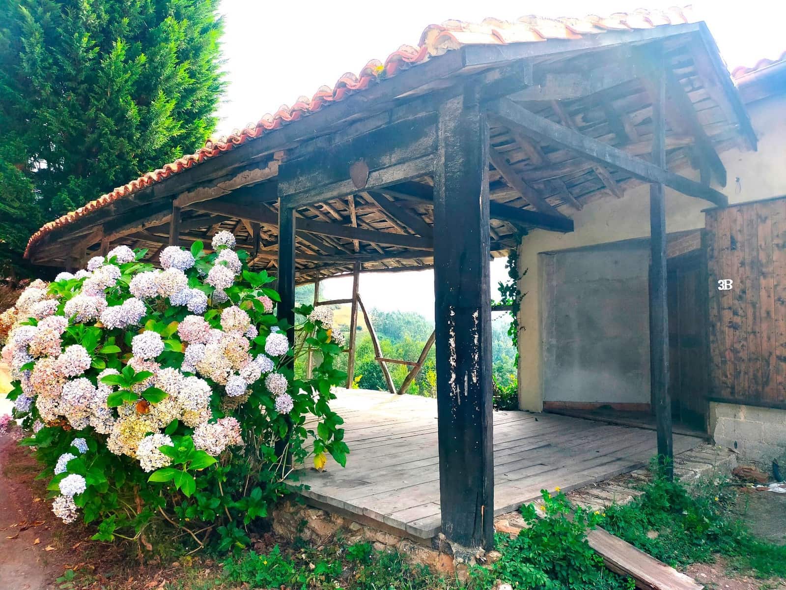 10 slaapkamer Villa te koop in Pravia met garage - € 220.000 (Ref: 9317242)