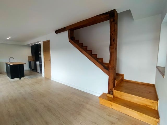 3 soveværelse Villa til salg i Cudillero med garage - € 210.000 (Ref: 9366990)