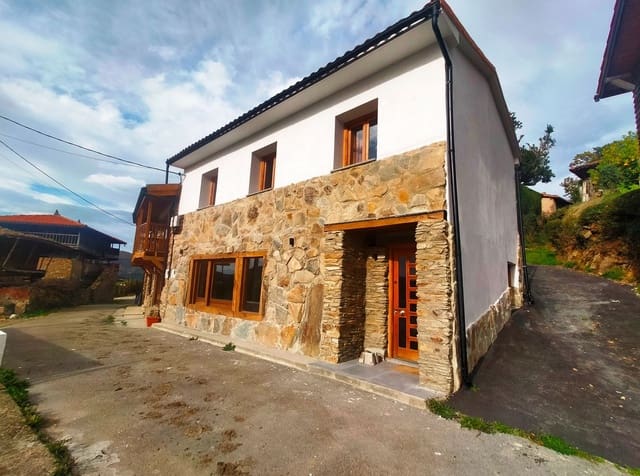 3 soveværelse Villa til salg i Cudillero med garage - € 210.000 (Ref: 9366990)