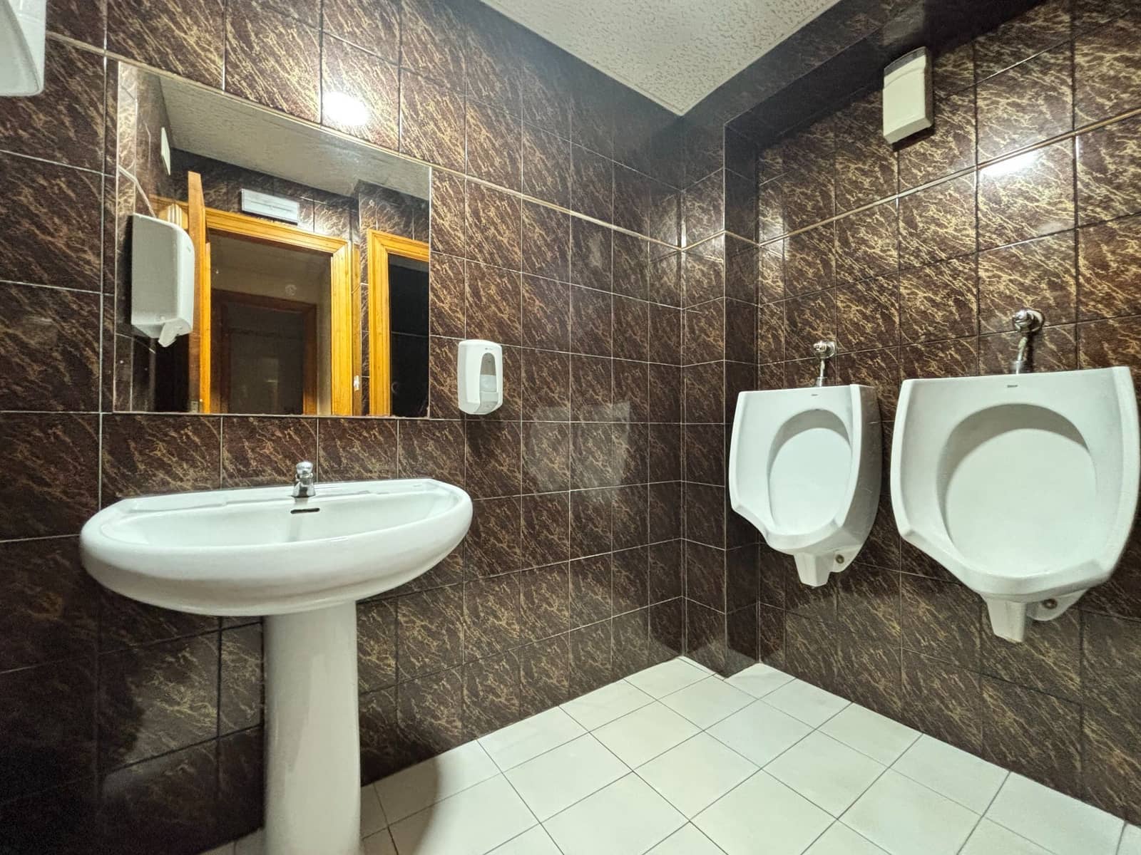 Commercial for sale in Pravia - € 115,000 (Ref: 9385163)