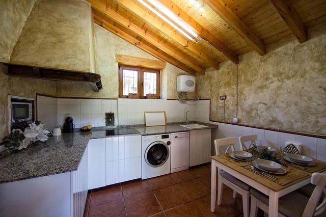 1 quarto Moradia Geminada para venda em Pravia - 129 000 € (Ref: 9385164)