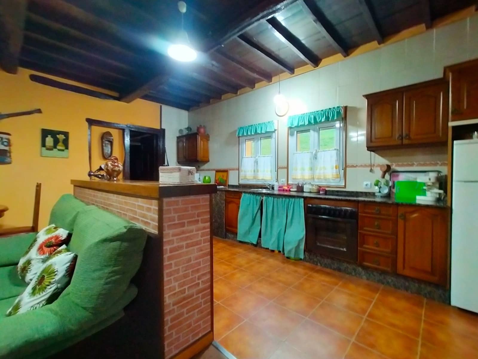 3 bedroom Villa for sale in Salas with garage - € 150,000 (Ref: 9554607)