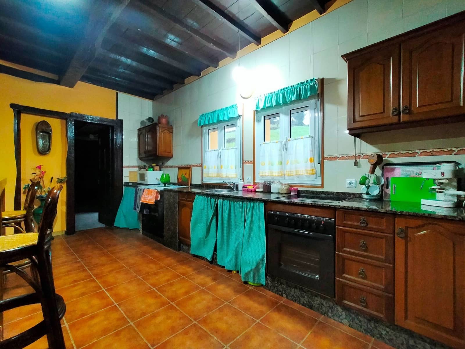 3 bedroom Villa for sale in Salas with garage - € 150,000 (Ref: 9554607)