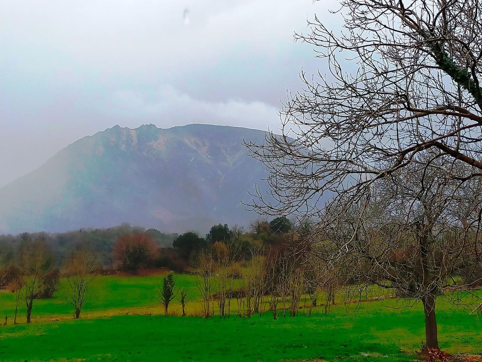 3 bedroom Villa for sale in Salas with garage - € 150,000 (Ref: 9554607)