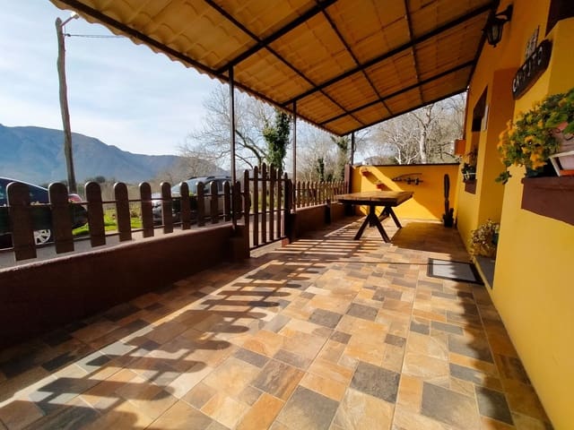Chalet de 3 habitaciones en Salas en venta con garaje - 150.000 € (Ref: 9554607)