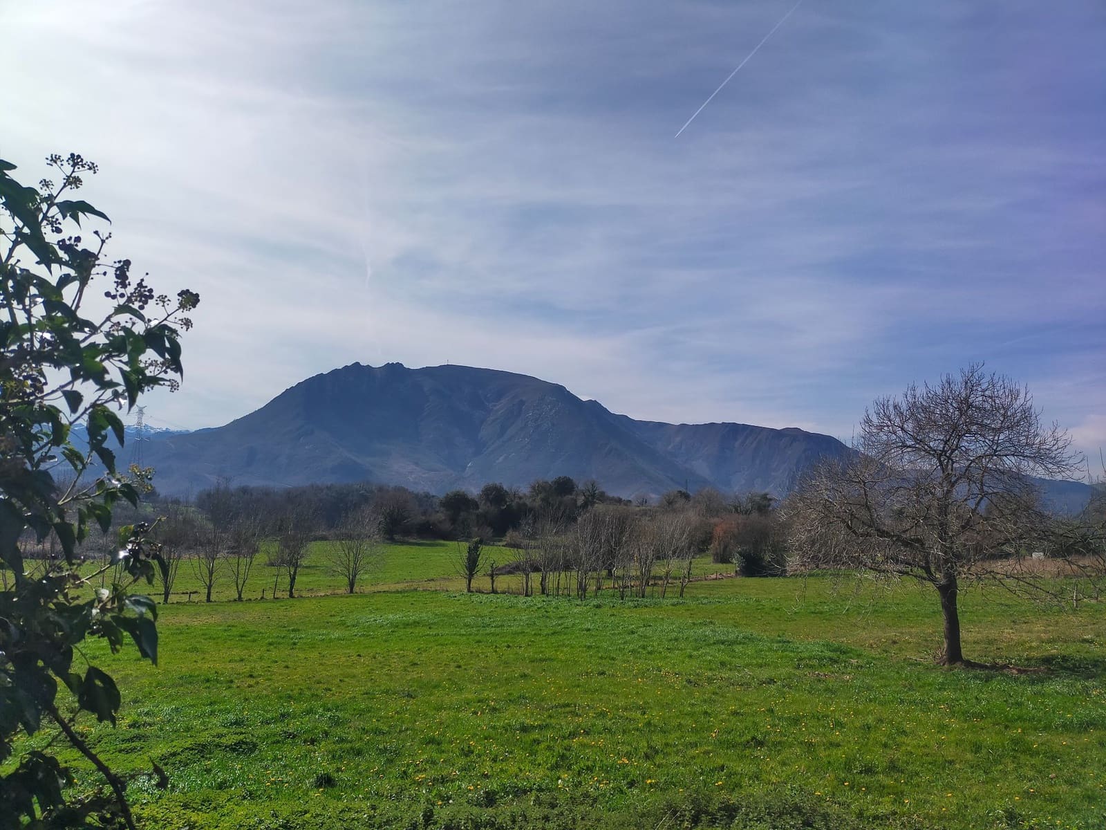 3 bedroom Villa for sale in Salas with garage - € 150,000 (Ref: 9554607)