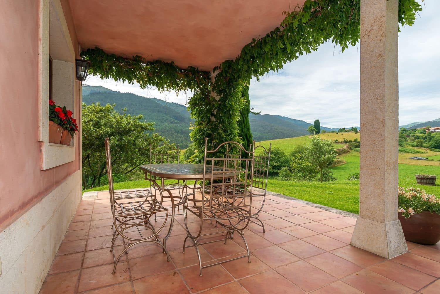 7 bedroom Villa for sale in Cudillero with garage - € 765,000 (Ref: 9610851)