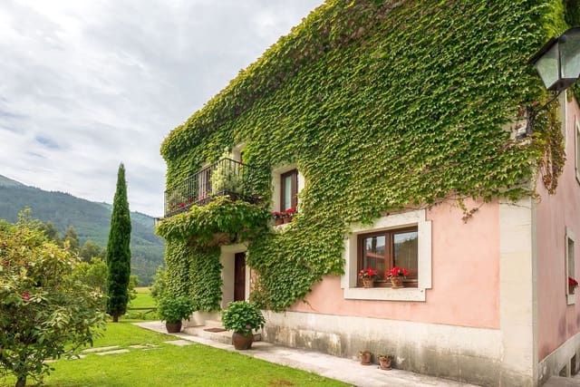 Chalet de 7 habitaciones en Cudillero en venta con garaje - 765.000 € (Ref: 9610851)