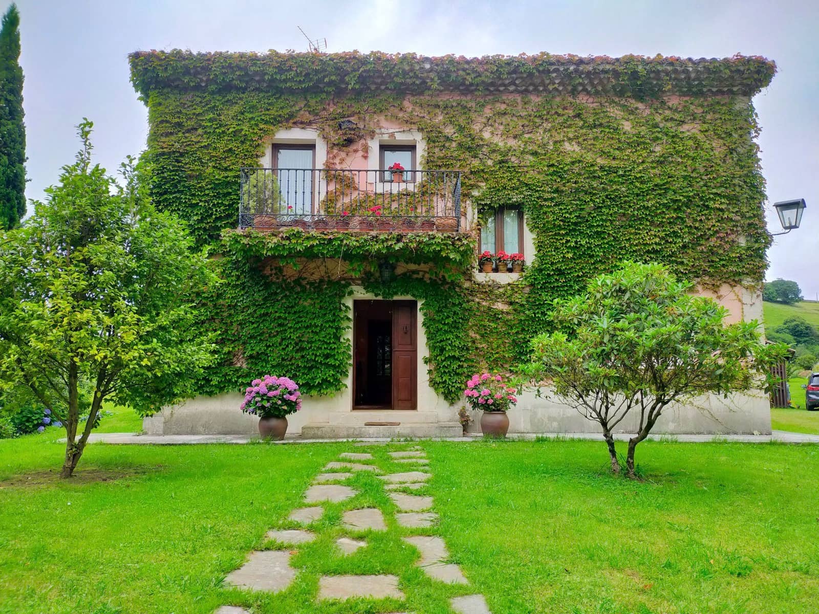 7 bedroom Villa for sale in Cudillero with garage - € 765,000 (Ref: 9610851)