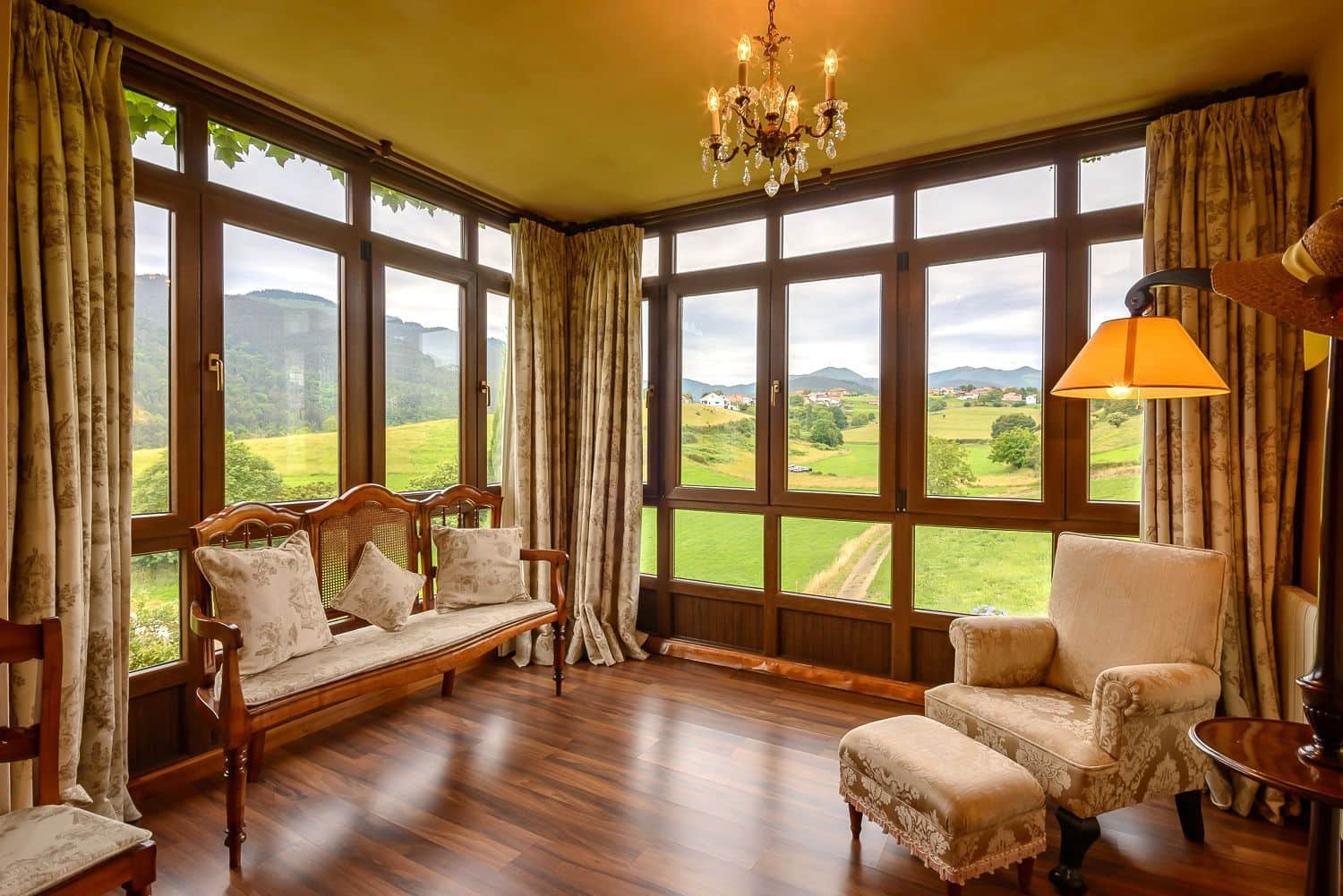 7 bedroom Villa for sale in Cudillero with garage - € 765,000 (Ref: 9610851)