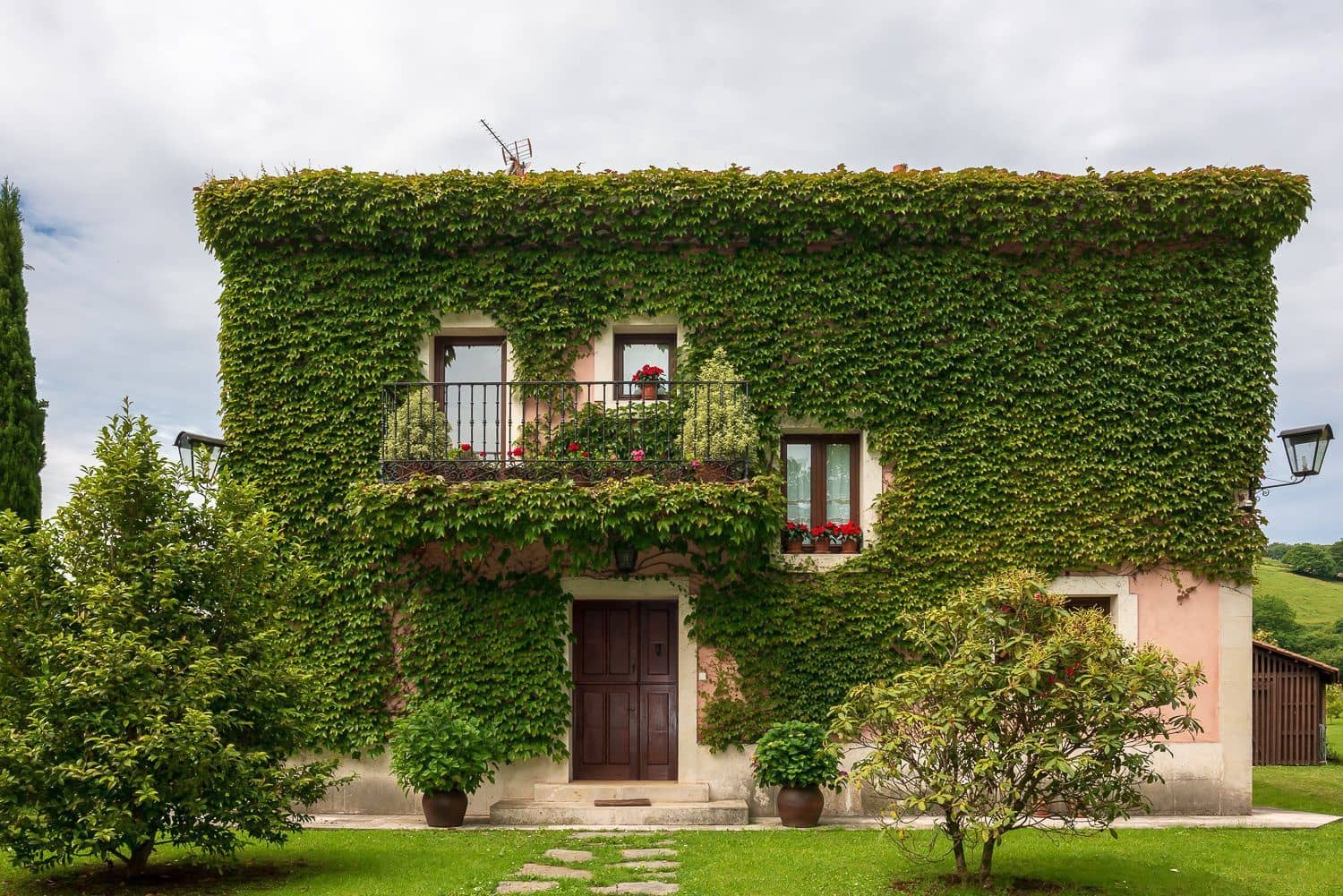 7 bedroom Villa for sale in Cudillero with garage - € 765,000 (Ref: 9610851)