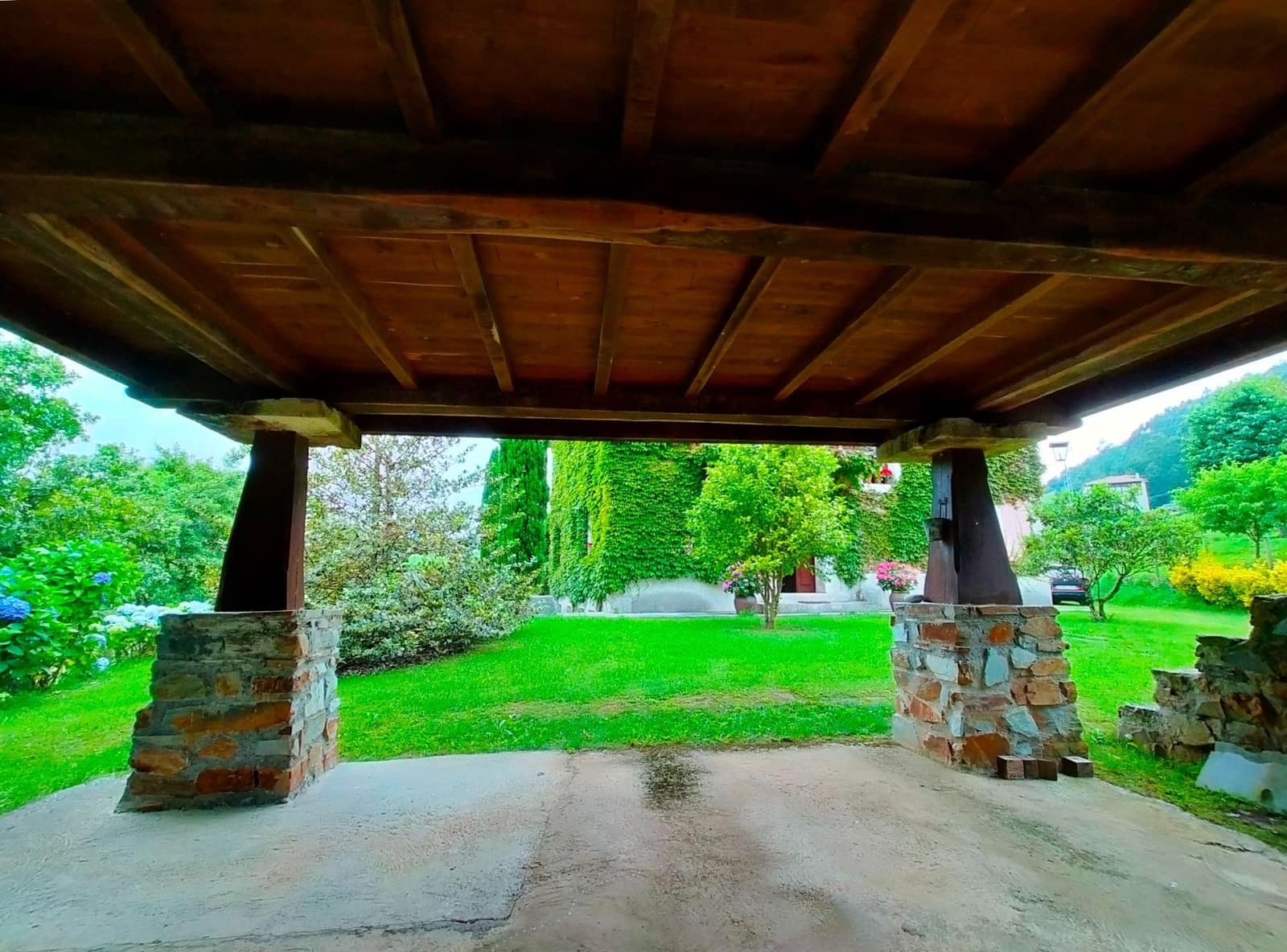 7 bedroom Villa for sale in Cudillero with garage - € 765,000 (Ref: 9610851)