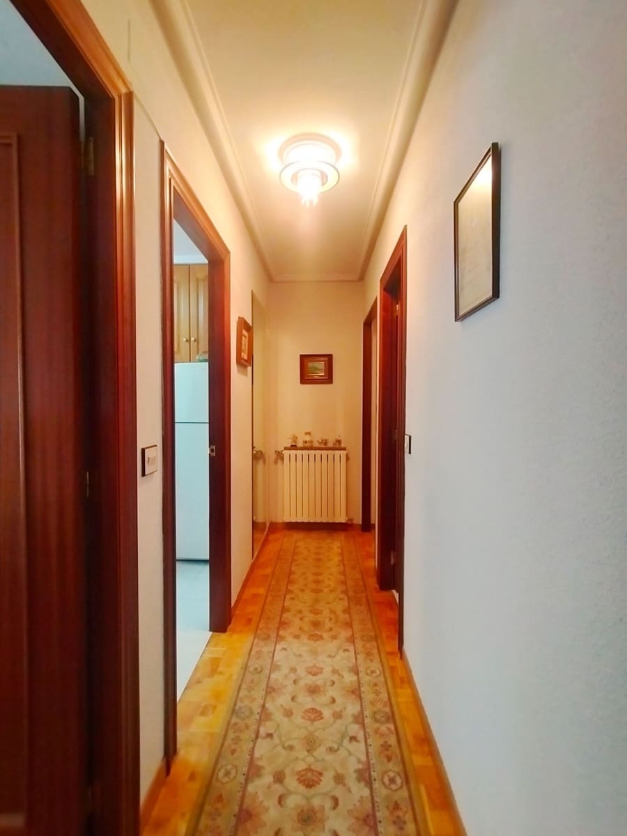 Piso de 3 habitaciones en Pravia en venta con garaje - 135.000 € (Ref: 9639113)