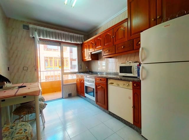 Piso de 3 habitaciones en Pravia en venta con garaje - 135.000 € (Ref: 9639113)
