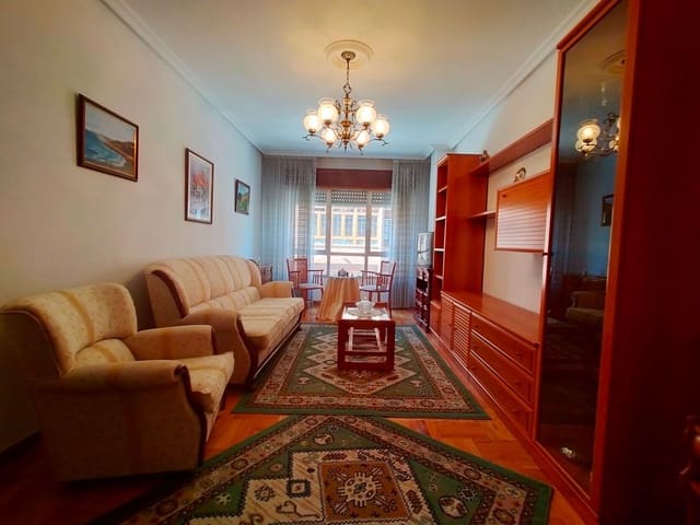 Piso de 3 habitaciones en Pravia en venta con garaje - 135.000 € (Ref: 9639113)