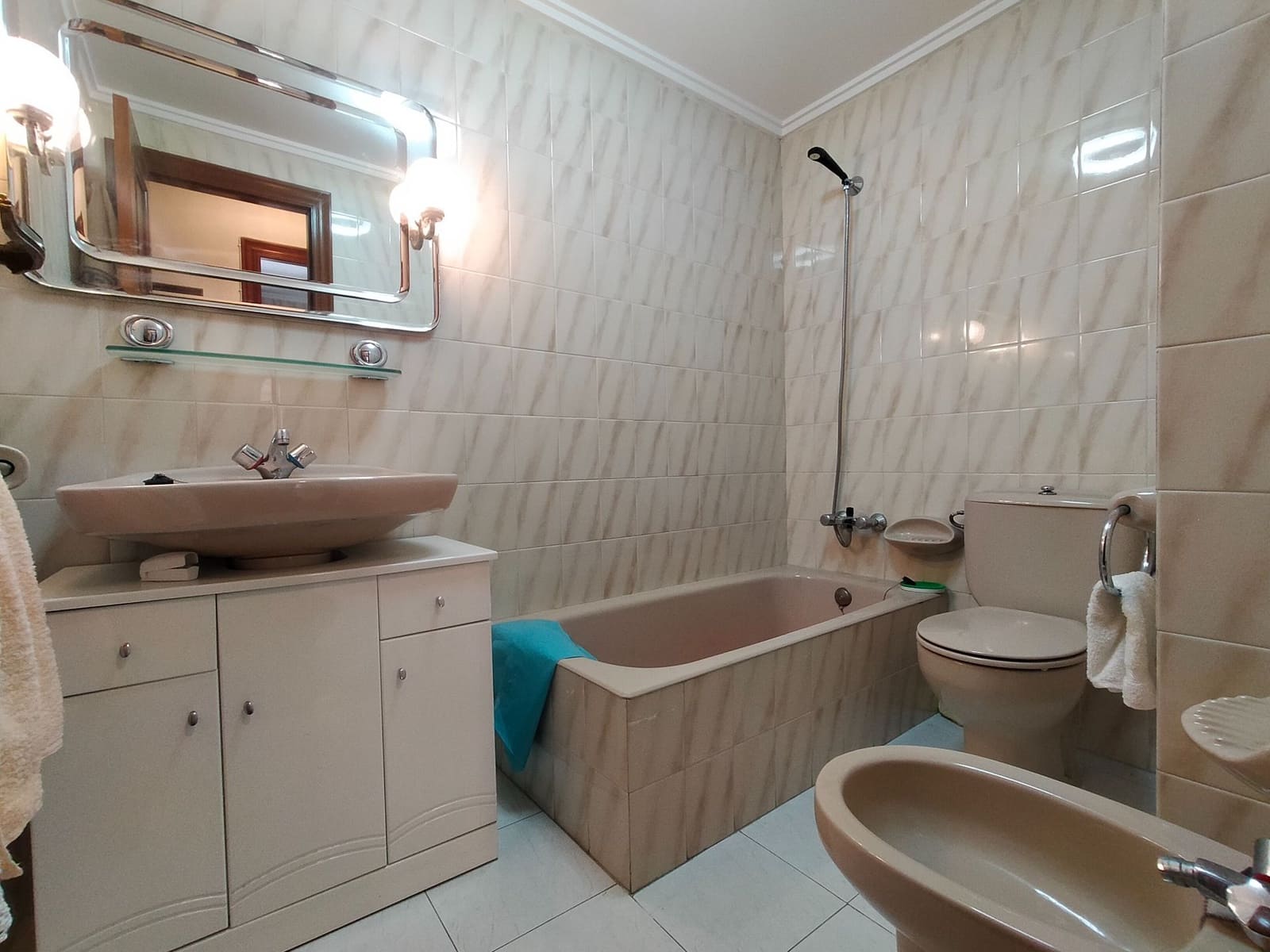 Piso de 3 habitaciones en Pravia en venta con garaje - 135.000 € (Ref: 9639113)