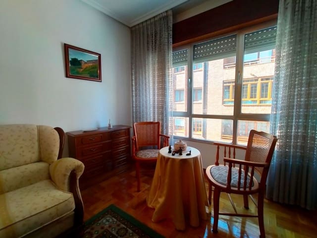 Piso de 3 habitaciones en Pravia en venta con garaje - 135.000 € (Ref: 9639113)