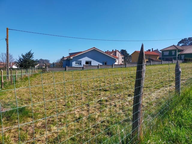 Grunde uden byggetilladelser til salg i Muros de Nalón - € 110.000 (Ref: 9694752)