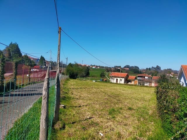 Grunde uden byggetilladelser til salg i Muros de Nalón - € 110.000 (Ref: 9694752)